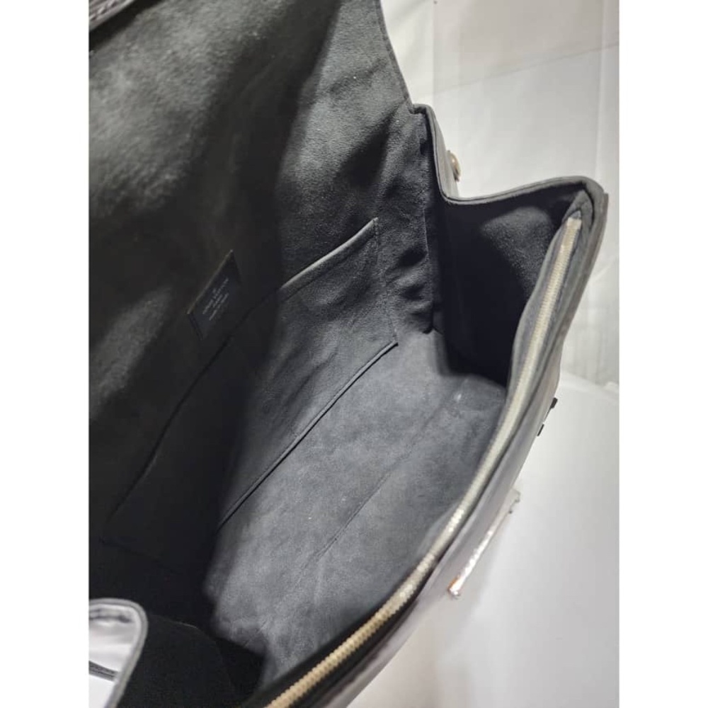 Authentic LOUIS VUITTON Epi Leather Cluny Satchel Bag Black - Picture 15 of 15